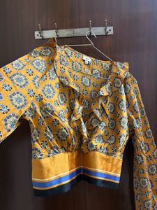 Stylish Printed Bell Sleeve Crop Top
