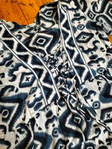 Blue &amp; White Printed Kurta Top💙