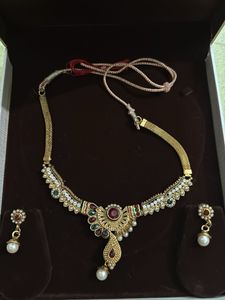 Elegant Gold Tone Necklace & Earring Set