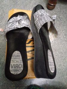 Stylish Women's Slides with Bow Detail