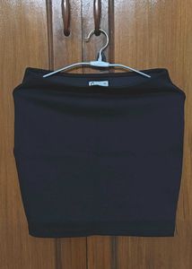 Classic black mini skirt from Cubus AS Norway