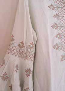 🛍Embroidered Bell Sleeve Kurti