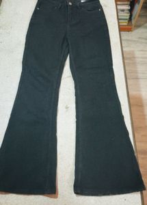 Y2K baddie Black Flared Bootcut Jeans🪩🌶️