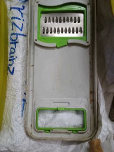 Used Veg n Cheese Gratter (2)