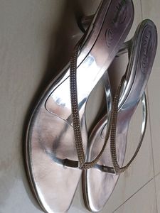 Silver Pearl Trendy Heels