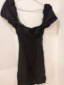Zara Chic Black Puff Sleeve Lace-Up Dress