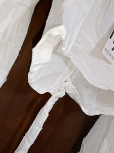 Chic White Ruched Crop Top no 140