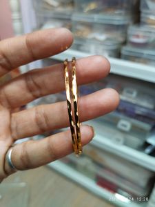 Round Earrings