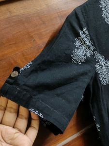 Black Avaasa Kurta