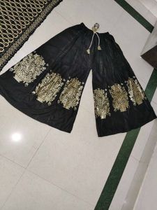 Elegant Black & Gold Palazzo Pants