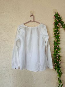 Classic White V-Neck Long Sleeve Top