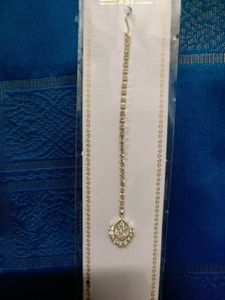 Elegant Maang Tikka with Rhinestones