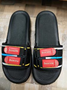Supereme Black Slides