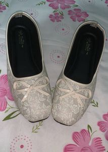 white sparkly Floral Bow Ballerina Flats
