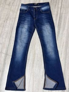 DOLCE CRUDO Bootcut Midrise Clean look Jeans