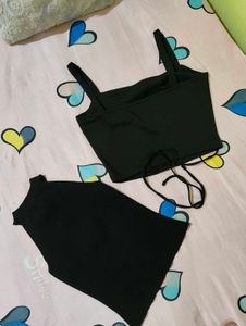 TWO CUTE TOPS💖🖤