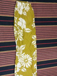 woman Olive Green Floral Print Cotton Kurta &amp; Pant