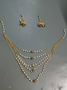 Elegant Layered Pearl Necklace Set