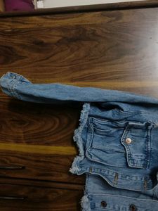 Distressed crop Denim Jacket