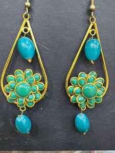 Stunning Green Stone Drop Earrings
