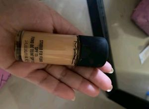 M.A.C. Studio Fix Foundation