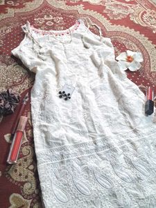 White Embroidered kurti ,with Tie-up St