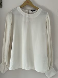 Elegant White Pleated Sleeve Top
