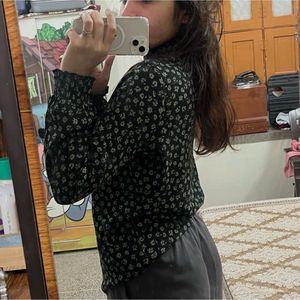 size 30 to 34 wear Floral Print Mock Neck
