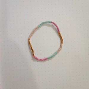 Beachy Bracelet Stack Of 5 🐚🏖️🌊