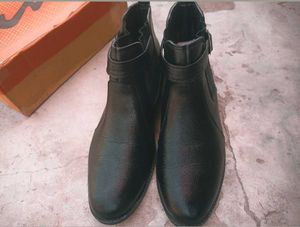 Classic Black Ankle cow boy boots for men 1.5 kg