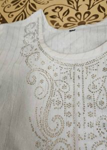 Elegant White Kurta Set with Embellishments