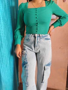 ✨🥀Size:-Xs, s, m Emerald Green Button-Up Top🥀✨