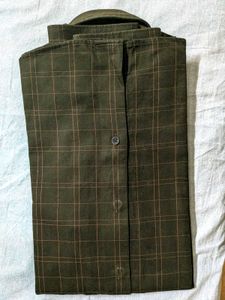 Men's Classic Plaid Button-Down Shirt