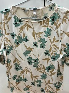 H&amp;M Off White Floral Top