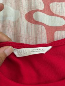 Red Sleeveless Top
