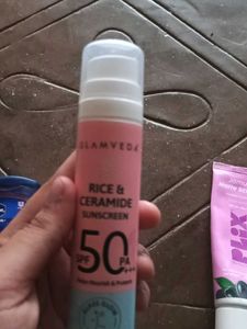 Skincare Essentials Bundle + unexpected freebies �