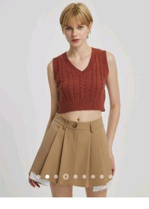 🤩🤩 Aww. Urbanic Style Knitted Crop Top