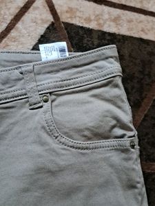 Unused And Untouched Size 34