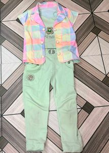 Cute Bear Graphic Crop Top