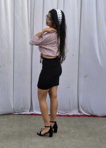 Stylish Printed Tie-Front Crop Shirt