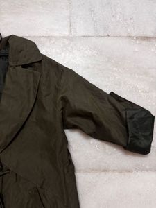 Chic Olive Green Double-Breasted Jacket
