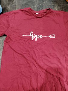 Maroon 'Hope' Graphic T-Shirt