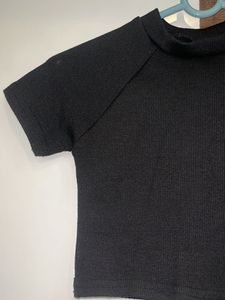 Basic Black Cropped Top