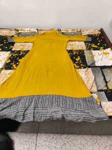 Yellow Kurta with Black Dupatta