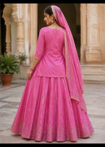 size XL pink lehenga kurti dupatta