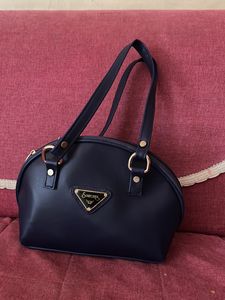 fancy hand purse