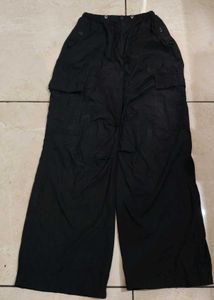 Baggy Black Cargo Pants