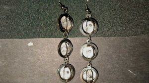 8 Pairs of earnings