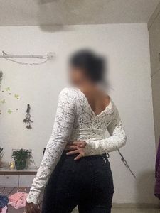 Chic White Lace Long Sleeve Top