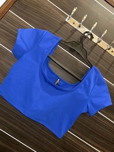 very beautiful crop top